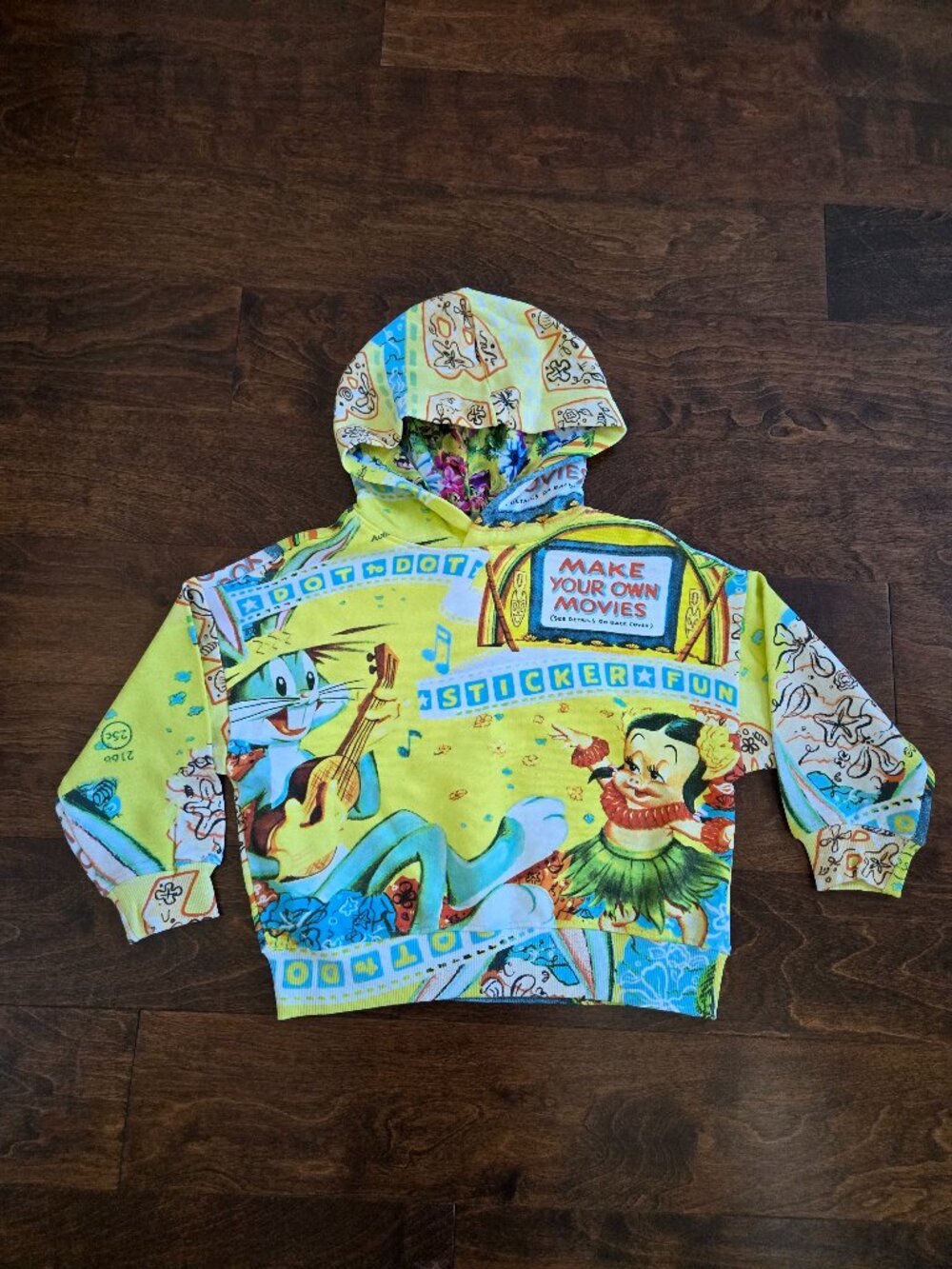 NWT Limited Edition Desigual Looney Tunes Kids Hoodie Size Small (98/104 cm)